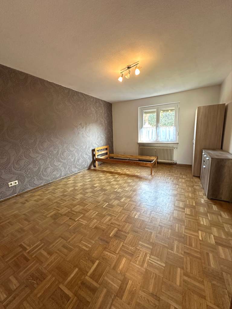 Immobilie in Giesen - Einfamilienhaus mit Einliegerwohnung  in guter Wohnlage in Giesen zu verkaufen - Bild 4