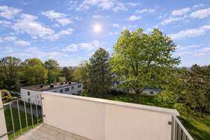 Schön renovierte 4-Zi-Whg mit Balkon im begehrten Aukammgebiet von Wi – parkähnliches Grundstück – Von-Bergmann-Straße 4, 65191 Bierstadt, Wiesbaden – Vorschaubild 4