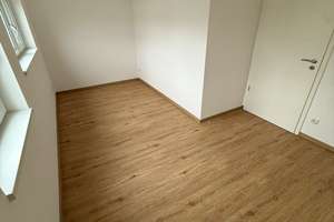 Modernes Reihenmittelhaus in Düren mit Garten und KfW 45 Standard – Lützenrathstrasse 3, 52353 Nord-Düren, Düren – Vorschaubild 11