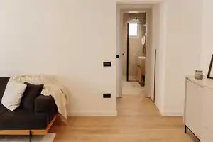Attraktive 2-Zimmer-Wohnung mit Einbauküche in Krefeld – Marktstraße 230, 47798 Krefeld – Vorschaubild 2