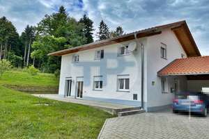 NEUWERTIGES EINFAMILIENHAUS IN IDYLLISCHER RANDLAGE VON BÜCHLBERG – Die vollständige Adresse der Immobilie erhältst du vom Anbieter., 94124 Büchlberg – Vorschaubild 2