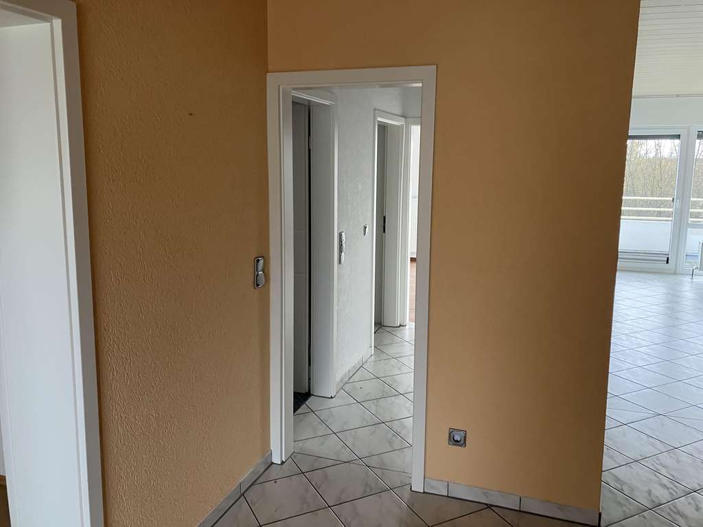 Immobilie in Flörsheim - Zwangsversteigerung – Wohnung in 65439 Flörsheim am Main 
Provisionsfrei für Erwerber - Attrakti - Bild 2