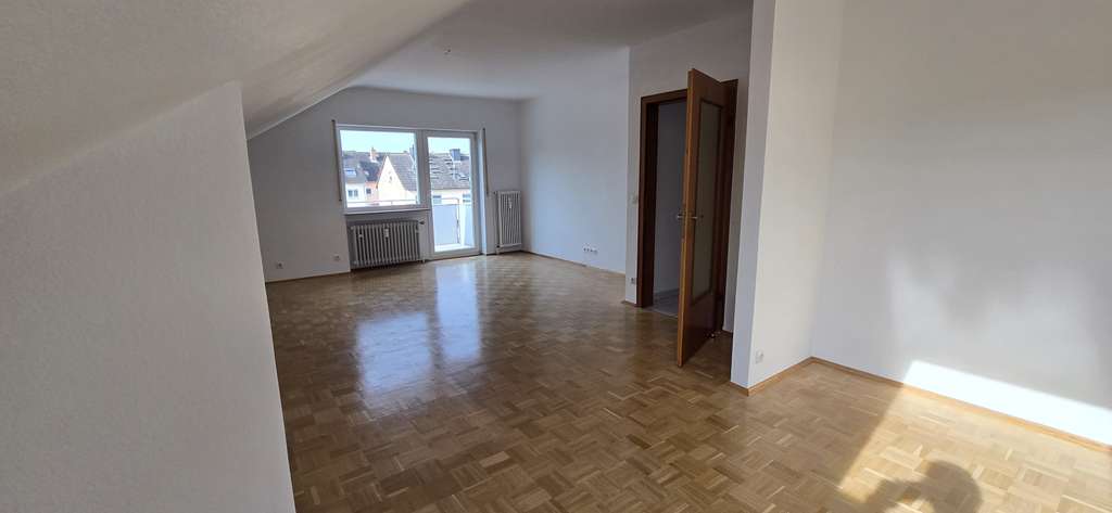 Immobilie in Kriftel - 3-Zimmer Dachgeschosswohnung mit Balkon in Kriftel - Bild 4