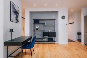 Erdgeschosswohnung mit großer Terrasse, Einbauküche und En-Suite-Bad – Luitpoldstraße 9, 10781 Berlin – Vorschaubild 3