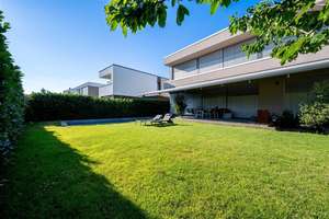 Ihr Neues Zuhause? Exklusive "Villa hoch 3" mit Pool in Bestlage Riedberg West – Die vollständige Adresse der Immobilie erhältst du vom Anbieter., 60438 Kalbach-Riedberg, Frankfurt am Main – Vorschaubild 3