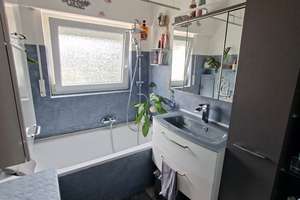 TOP LAGE! 3,5-Zi.-Wohnung mit großer Terrasse * TL-Bad * sep. WC * Pkw-Stpl. * akt. vermietet – 70327 Wangen, Stuttgart – Vorschaubild 8