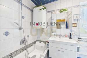 Ein Zuhause zum Ankommen – gepflegtes Einfamilienhaus mit sonnigem Garten, viel Platz und Entwicklun – Die vollständige Adresse der Immobilie erhältst du vom Anbieter., 93055 Schwabelweis, Regensburg – Vorschaubild 15