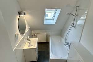 Moderne, helle 2-Zimmer-Dachgeschosswohnung im Erstbezug nach umfassender Modernisierung mit Balkon  – Oskar-Hoffmann-Straße 172, 44789 Südinnenstadt, Bochum – Vorschaubild 5