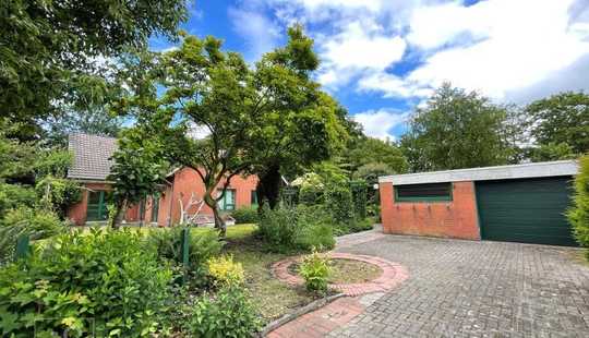 Bild von Bezugsfreies Ein- oder Zweifamilienhaus in zentraler Sackgassenlage