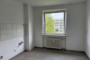 2-Zimmer-Wohnung mit Balkon in Düsseldorf Garath – Reinhold-Schneider-Straße 61, 40595 Garath, Düsseldorf – Vorschaubild 4