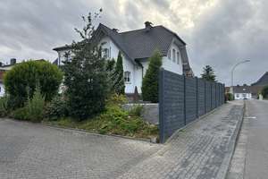 Freistehendes Einfamilienhaus mit Wintergarten und gepflegtem Außenbereich in Übach-Palenberg – Rimburger Str. 77, 52531 Übach-Palenberg – Vorschaubild 3