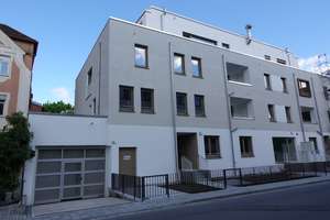 Exkl. 1,5-Zimmer-Wohnung mit Balkon und hochwertiger EBK, Erlangen-Zentrum, Lademögl. für E-Auto
