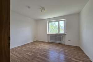 Ruhig mit Parkblick in Feldmoching! 3 Zimmer, renoviert, bezugsfrei, Balkon, ohne Provision – Gustav-Schiefer-Straße 26, 80995 Lerchenau-West, München – Vorschaubild 12