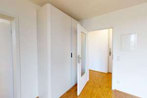 Hochgelegene 1-Zimmer-Wohnung mit Balkon und Einbauküche in Erlangen – Paul-Gossen-Straße 119, 91052 Rathenau, Erlangen – Vorschaubild 2
