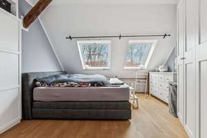 Dachgeschoss-Highlight mit 3 Zimmern, Kamin & großer Terrasse im Herzen von Steglitz – Die vollständige Adresse der Immobilie erhältst du vom Anbieter., 12167 Steglitz, Berlin – Vorschaubild 11