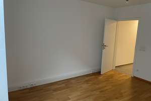 3 Zimmer Erdgeschosswohnung mit Souterrain und Garten in Ingolstadt- Süd Rothenturm – Die vollständige Adresse der Immobilie erhältst du vom Anbieter., 85053 Südost, Ingolstadt – Vorschaubild 11