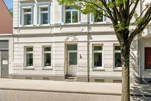 ***Geräumige Wohnung im 2. OG sucht nette Mieter***

