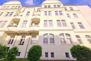 Große Räume, Vollbad, Balkon, neue Tür - Hohe Erhaltungsrücklage! – Die vollständige Adresse der Immobilie erhältst du vom Anbieter., 39108 Stadtfeld Ost, Magdeburg – Vorschaubild 3