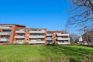 2,5-Zimmer-Wohnung mit Balkon und Echtholzparkett in gefragter Lage von Kiel – Die vollständige Adresse der Immobilie erhältst du vom Anbieter., 24113 Hassee, Kiel – Vorschaubild 2