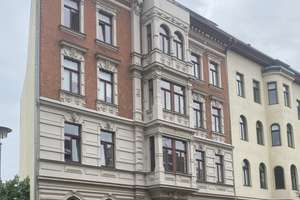 Attraktive 2 Zimmer Altbau-DG-Wohnung mit kleinem Balkon zu vermieten – Klausener Straße 8, 39112 Sudenburg, Magdeburg – Vorschaubild 1