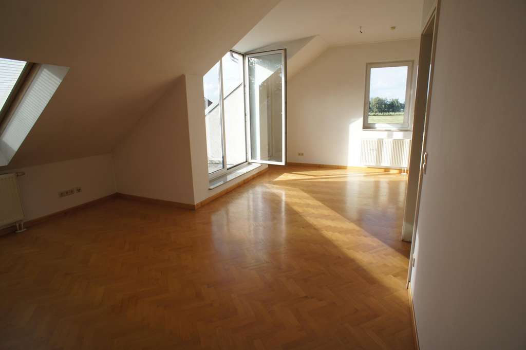 Dachgeschosswohnung im Grünen