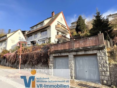 Raum für Ideen und neue Perspektiven – Sanierungsbedürftiges Einfamilienhaus in Triberg!