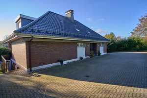2-Familienhaus Mehrgenerationen, drei Garagen, Balkon, zwei Sonnenterrassen und großzügigem Garten! – Rheinisch-Bergischer Kreis – Vorschaubild 5