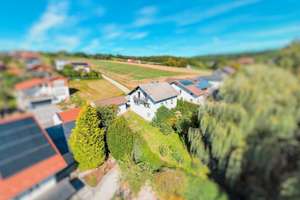 Hier steckt mehr drin – Einfamilienhaus mit Entwicklungschance nähe Haarbach!  – Die vollständige Adresse der Immobilie erhältst du vom Anbieter., 94542 Haarbach – Vorschaubild 3