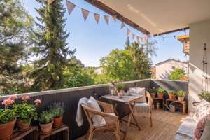 Zentrumsnahe 3-Zimmer-Wohnung mit Balkon und schönem Blick ins Grüne – Die vollständige Adresse der Immobilie erhältst du vom Anbieter., 71229 Leonberg – Vorschaubild 1