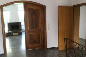 Großes Zweifamilienhaus mit Einliegerwohnung - auch als Einfamilienhaus nutzbar! Wintergarten, GA – 60437 Nieder-Eschbach, Frankfurt am Main – Vorschaubild 6