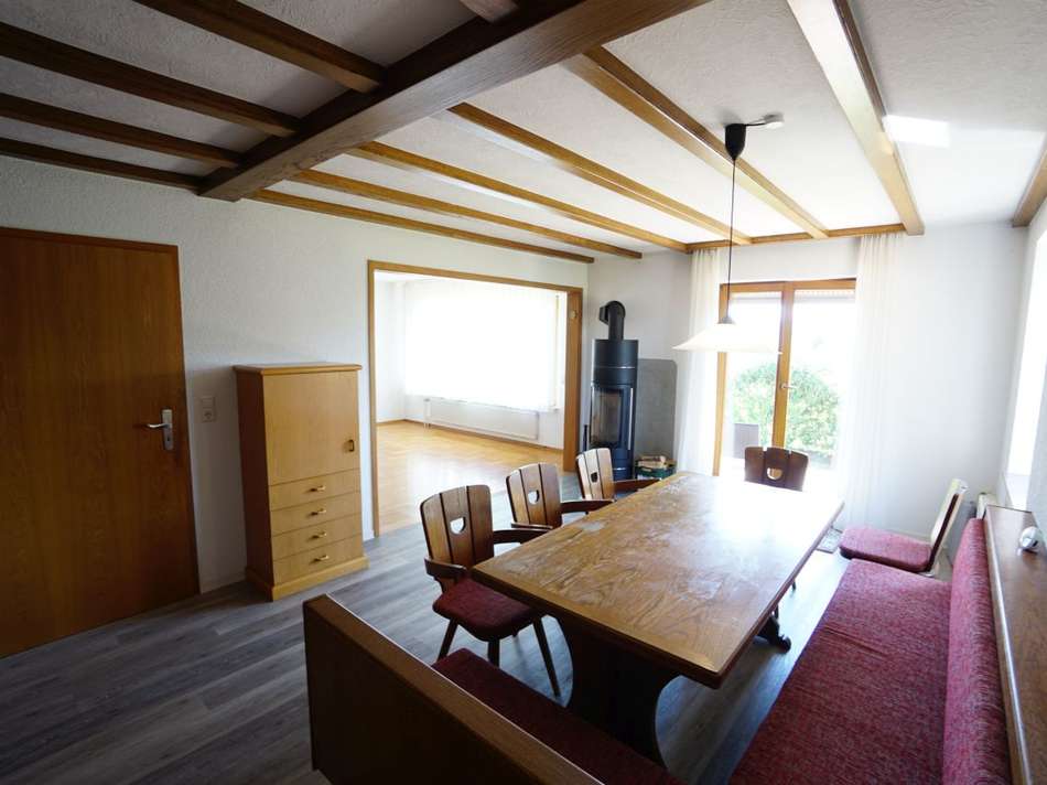 Esszimmer mit Kaminofen