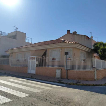 CHALET IN LOS PÚLPITES II, QUALITÄT, RAUM UND DESIGN NACH MASS