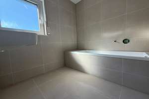 Saniert -  Balkon mit Fernblick -  ohne Provision! – Kirchweinberg 58, 70327 Wangen, Stuttgart – Vorschaubild 2