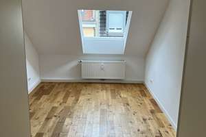 Wohnen mit Charakter: 3-Zimmer-Dachgeschosswohnung in Benrath – Börchemstrasse 13, 40597 Benrath, Düsseldorf – Vorschaubild 4