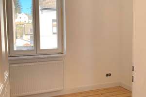 Wohnen mit Flair: Kernsanierte Altbauwohnung mit Küche und Dachterrasse – Ruhrtalstraße 413, 45219 Kettwig, Essen – Vorschaubild 9
