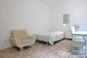 FLATmix.de / Helles, komplett möbliertes Zimmer mit  Terrassenzugang in PB-Mitte.../ AG98996 – Die vollständige Adresse der Immobilie erhältst du vom Anbieter., 33098 Kernstadt, Paderborn – Vorschaubild 3