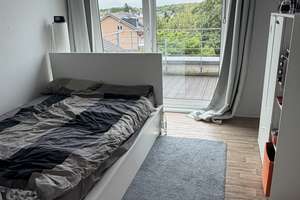 Wohnen mit Charakter: Großzügige 4-Zimmer-Wohnung in Köln-Poll – Siegburger Straße 453, 51105 Poll, Köln – Vorschaubild 2