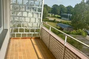 Zwei Zimmer mit Balkon: Helle Wohnung in Warburg
