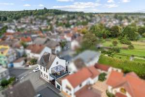 Einfamilienhaus mit ELW im Teileigentum in ruhiger Ortsrandlage – Die vollständige Adresse der Immobilie erhältst du vom Anbieter., 65529 Waldems – Vorschaubild 2