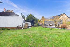 Generationenwohnen oder Renditeobjekt - Haus mit zwei Wohneinheiten, Terrasse & Gartenidylle – Die vollständige Adresse der Immobilie erhältst du vom Anbieter., 31319 Sehnde – Vorschaubild 13