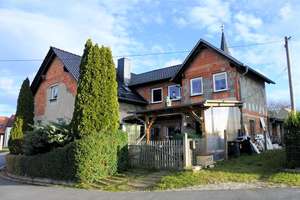 Preisanpassung - Wohnhaus für viele Füße mit Sonnenterrasse, kleinem Garten .... – Die vollständige Adresse der Immobilie erhältst du vom Anbieter., 7426 Königsee – Vorschaubild 1