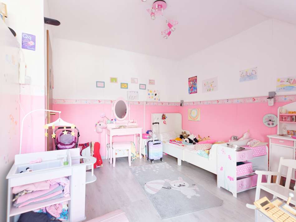 größeres Kinderzimmer recht...