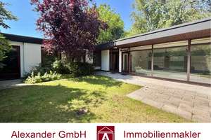 Reihenwinkelbungalow mit hohem Maß an Privatsphäre und Atriumfeeling