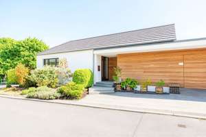 Wohnen wie ein Statement: Exklusives Haus mit Galeriegefühl, Sonnenterrasse und Naturblick