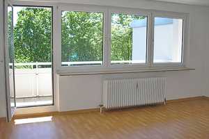 Schöne 2-Zimmer-Wohnung am Rande des Parkfriedhofs in Hutttrop! – Hilgenbornstr. 15, 45138 Essen – Vorschaubild 1