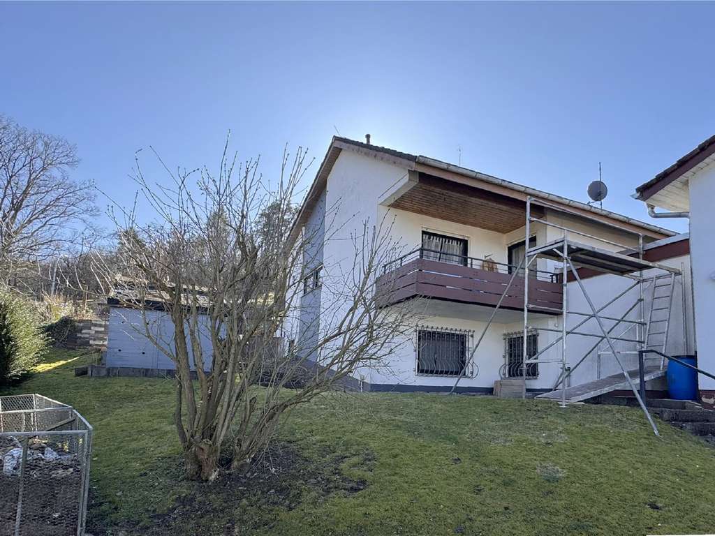 Immobilie in Rotenburg an der Fulda - Wohnen mit schönem Garten in ruhiger Feld- und Waldrandlage in Rotenburg-Braach - Bild 4