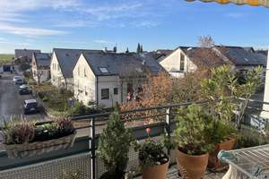 * Großzügige 3 Zimmer-Wohnung mit Garage und Stellplatz *