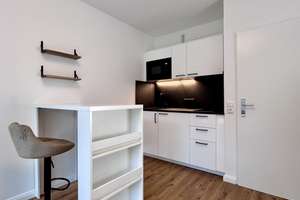 Möbliertes 1-Zimmer-Apartment, Erstbezug nach Sanierung, zentral gelegen
