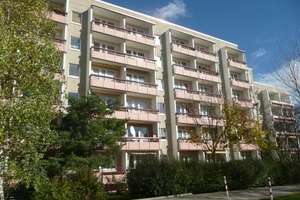 helle Familienwohnung mit Balkon steht zur Nachvermietung bereit – Tungerstraße 24, 99099 Herrenberg, Erfurt – Vorschaubild 2