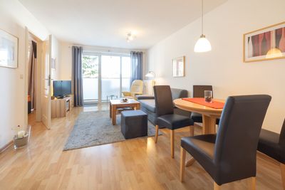 Gemütliche 2-Zimmer-Wohnung mit Balkon in Strandnähe🏖️🌅